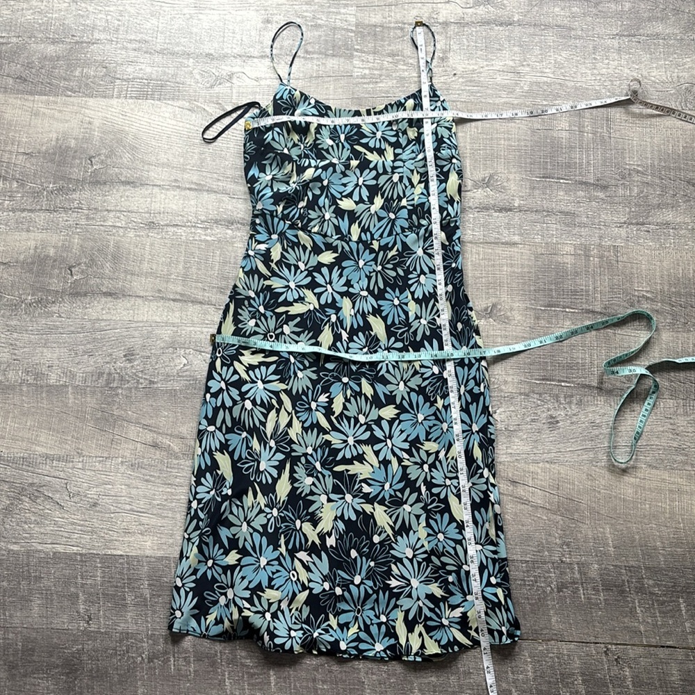 Express Vintage Fitted Midi Dress - Picture 3 of 5